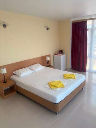 Гостиница Марсель Лермонтово Двухместная. Панорамные окна.-6