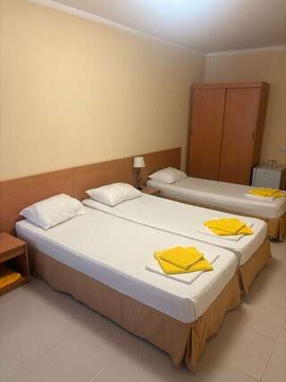 Гостиница Марсель Лермонтово Трехместная. Стандарт-3