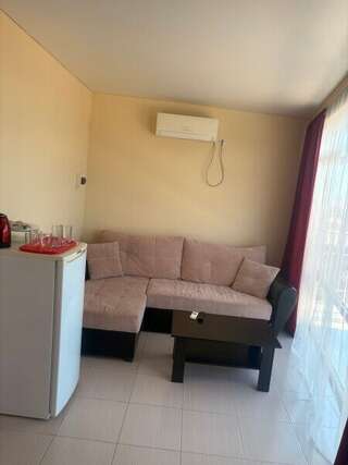 Гостиница Марсель Лермонтово Трехместная. Панорамные окна.-2